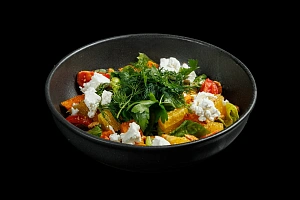 Салат с запеченной тыквой и апельсином