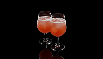 Секс на пляже 1+1